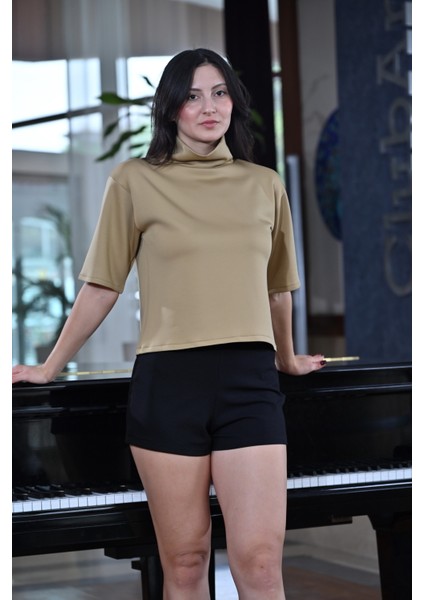 Paçası Yırtmaçlı,beli Lastikli ve Kordon Bağlamalı,havuç Kesim Pantolon modelleri