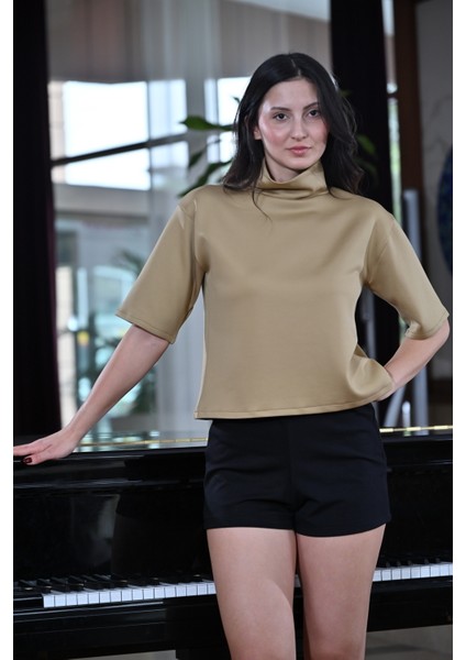 Paçası Yırtmaçlı,beli Lastikli ve Kordon Bağlamalı,havuç Kesim Pantolon fırsatları