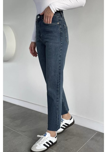 Kadın Yüksek Bel Kesik Paça Jean Kot Pantolon P-00019651 modelleri