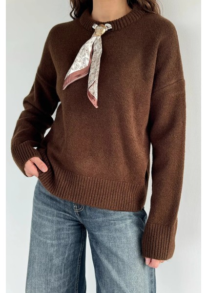 Kadın Bisiklet Yaka Fular Aksesuarlı Triko Kazak P-00019403 modelleri