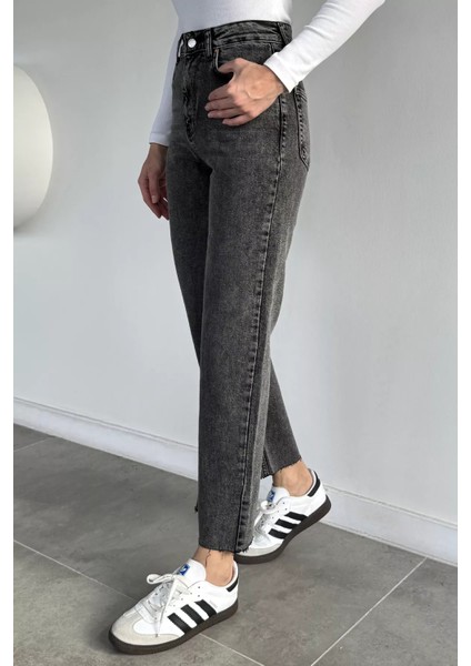 Kadın Yüksek Bel Kesik Paça Jean Kot Pantolon P-00019651 modelleri