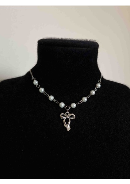 White Pearly Fiyonk Kolye Y2K