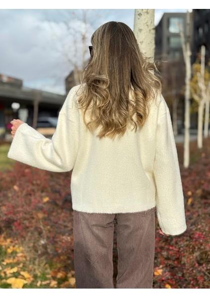 Yumoş Sakallı Basic Kazak indirimleri