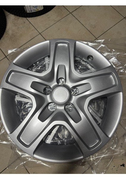 16 Inc Ford Focus Jant Kapağı Takımı 4lü Set Arma Hediyeli fiyatları