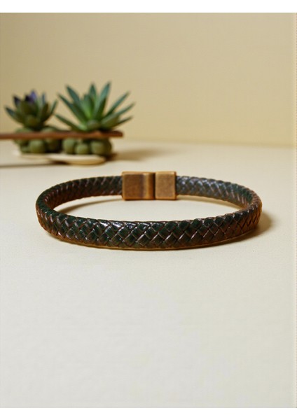 Yeşil Deri Bileklik, Mıknatıs Kapama, 3 Beden Seçeneği, Modern Tasarım fırsatları