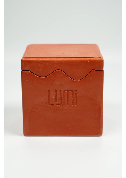 Lumi Blaze – %100 Soya Wax Vegan Beton Mum (Kırmızı Zigzag) fırsatları
