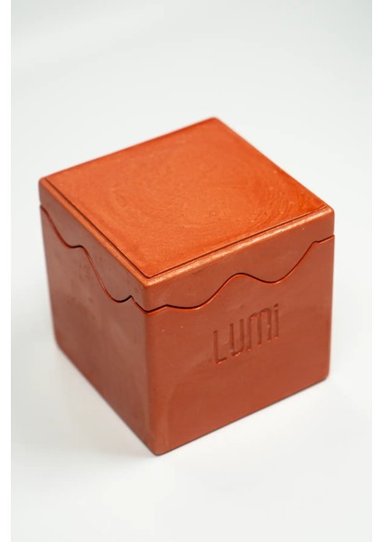 Lumi Blaze – %100 Soya Wax Vegan Beton Mum (Kırmızı Zigzag) indirimleri