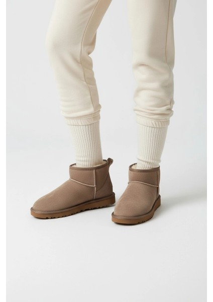 Ultra Mini Classic Süet İçi Kürklü Kadın Bot - Vizon