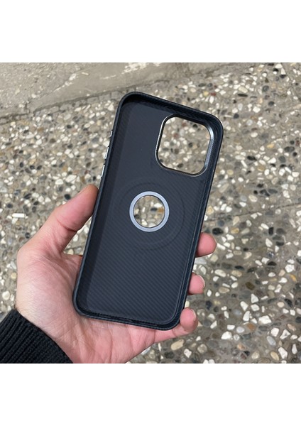 Apple iPhone 15 Pro Kılıf Magsafe Wireless Şarj Özellikli Karbonfiber Desenli Kapak modelleri