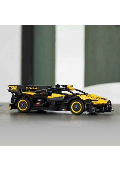 LEGO Technic Bugatti Bolide 42151 modelleri