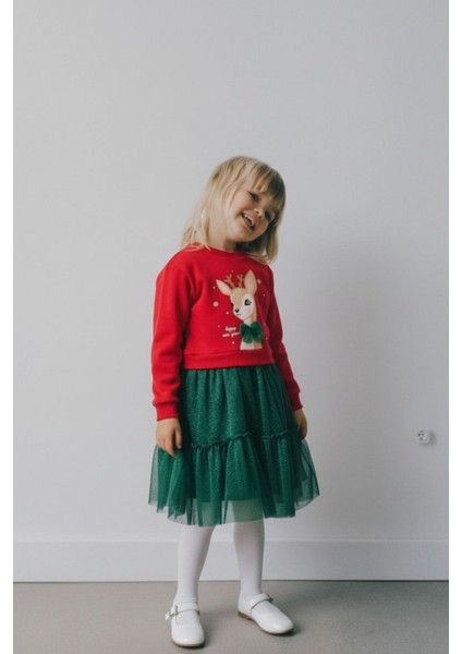 Kız Çocuk Pamuklu Kırmızı Geyik Desenli Sweatshirt ve Yeşil Tül Etek Takımı - Yılbaşı Konseptli