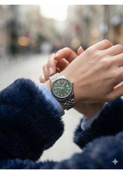 Kadın Gümüş Renk Saat Yeşil Kadran\özel Gün Hediyesi