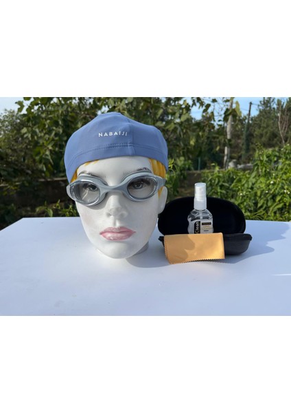 Yetişkin Yüzücü Gözlüğü – Buğu Karşıtı, Silikon Çerçeve, Kılıf + Sprey + Bez Hediyeli