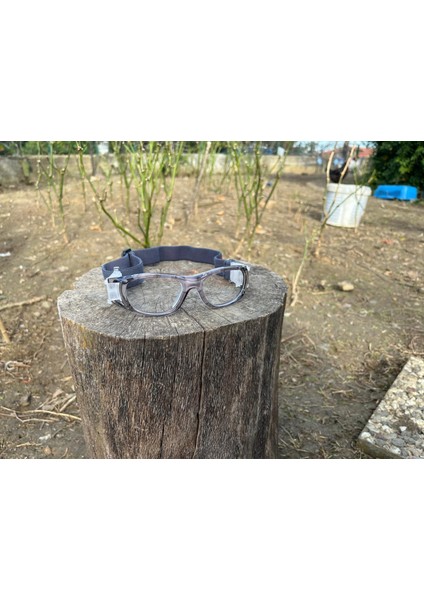 Çocuk Sporcu Gözlüğü – Darbeye Dayanıklı, Numaralı Olabilir, Kılıf + Sprey + Bez Hediyeli fırsatları