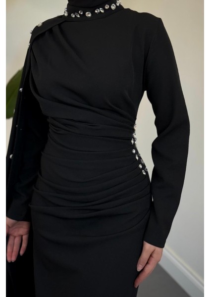 Feranya Yandan Taşlı Pelerinli Balık Abiye Siyah fırsatları