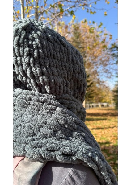 Puffy Ip Gri Atkı – El Örgüsü Yumuşak Doku Serisi fiyatları