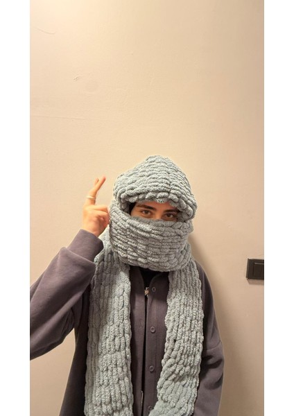 Puffy Ip Gri Atkı – El Örgüsü Yumuşak Doku Serisi