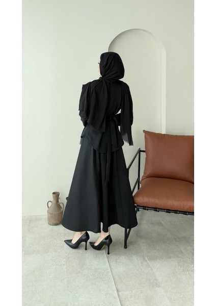 Belden Bağlamalı Etekli Scuba Takım – Siyah