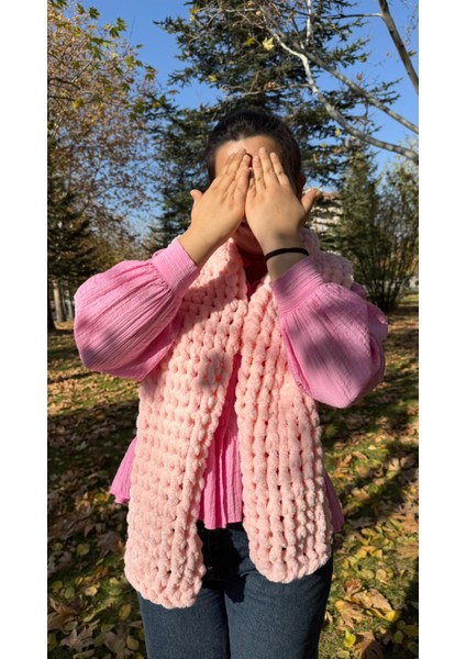 Puffy Ip Pembe Atkı – El Örgüsü Yumuşak Doku Serisi modelleri