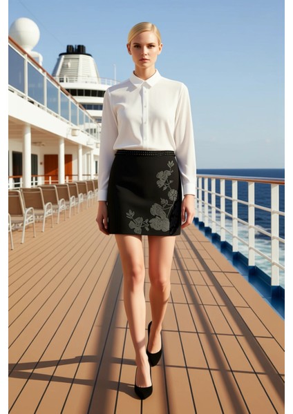 Kadın Mini Etek Düz Dokuma Kalıp Dar %88 Polyester %12 Elastan Taş Detaylı Fonksiyonel Şık