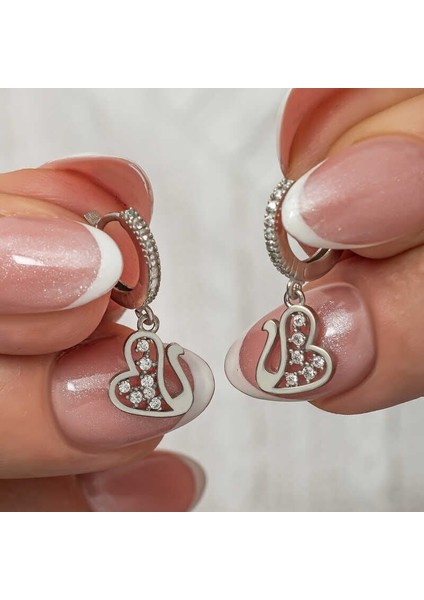 Gümüş Sallantılı Kuğu Kadın Küpe