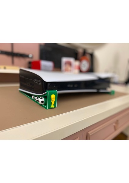 Playstation 5 Pro ve Slim Yatay Stand (Dijital Sürüm - Futbol Temalı - Yeşil)