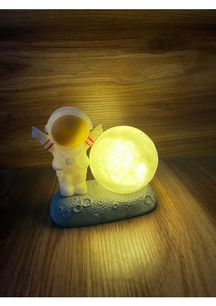 Kablosuz Işıklı Astronot Gece Lambası, Beyaz, Eğlenceli ve Şık Tasarım fiyatları