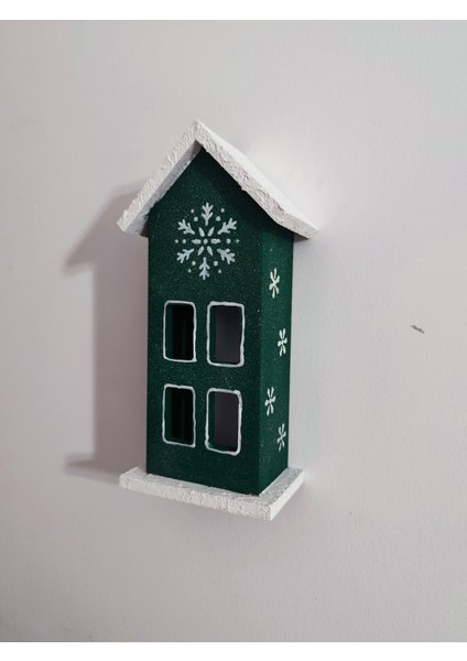 Elaca Ahşap Yeşil Dekoratif Mini Ev – Kış Temalı, Kar Desenli, Yılbaşı Noel Süsü, , LED Mumla Aydınlatılan Masa ve Duvar Dekoru