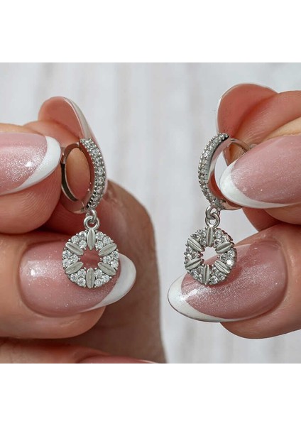 Gümüş Geometrik Desenli Kadın Küpe indirimleri