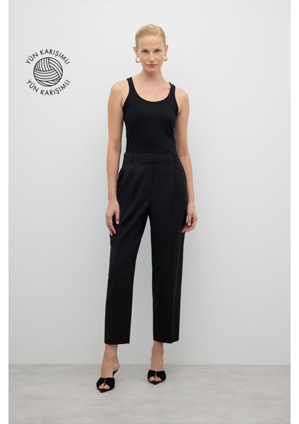 Çift Pileli Yüksek Bel Havuç Pantolon Siyah K2612024_001 indirimleri