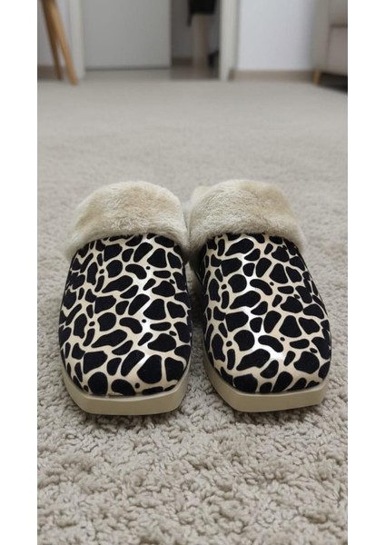 Leopar Desenli Içi Tüylü Sıcacık Pvc Taban Kadın Ev Terliği