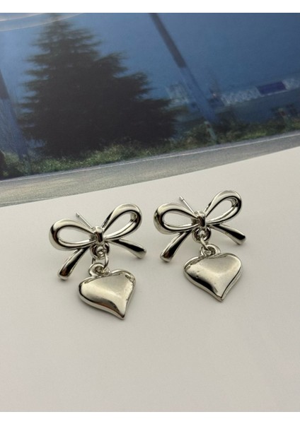 3'lü Küpe Seti Rodyum Kaplama Kararmaz Sarmal Üçgen Küpe Sarmak Halka Küpe- Kalpli Fiyonk Küpe Seti fırsatları