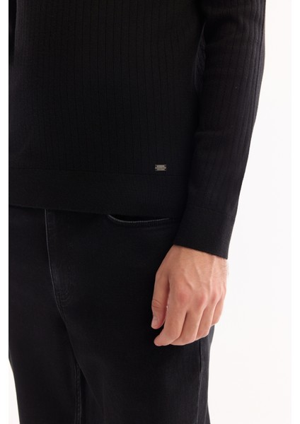 Erkek Siyah Dik Yaka Fermuarlı Soft Touch Çizgili Triko Regular Fit Kazak A52Y5151 indirimleri