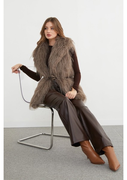 Kemer Detaylı Suni Kürk Yelek