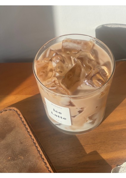 Kahve Kokulu Ice Latte Mum – Gerçek Kahve Görünümlü El Yapımı Dekoratif Soya Mum fırsatları