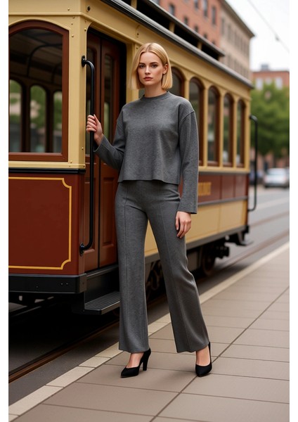 Kadın Alt Üst Selanik Nervürlü Örme Üst ve Geniş Paça Rahat Kesim Pantolon Takımı Günlük Şıklık Şık modelleri