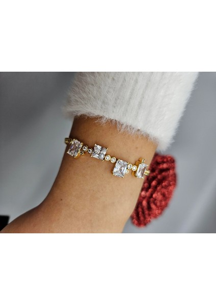 Vip Seri Dikdörtgen Zirkon Taşlı Tasarım Bileklik