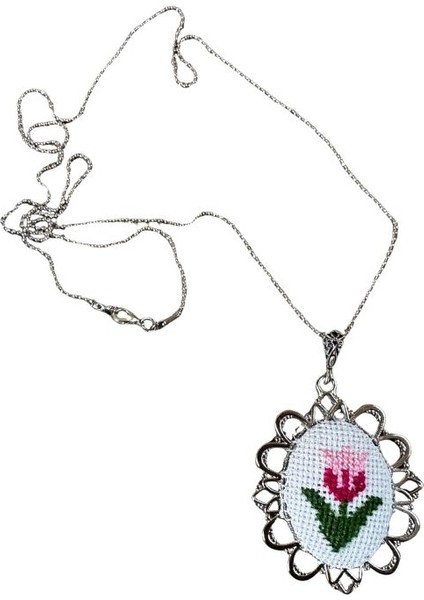 3114 El Yapımı Lale Desenli Kanaviçe Kolye fırsatları