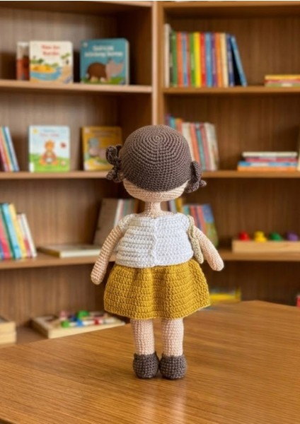 Gönüllü Elif – El Yapımı Örgü Amigurumi Bebek