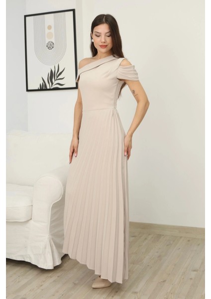 Tek Omuzlu Pilise Detaylı Asimetrik Elbise 2381-BEJ fırsatları