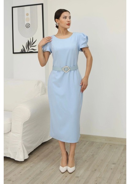 Kolu Işlemeli Kemerli Yırtmaçlı Midi Elbise 2198-BEBE Mavisi