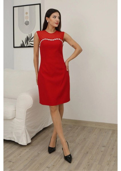 Taş Işleme ve Tül Detaylı Diz Boyu Elbise 2376-KIRMIZI