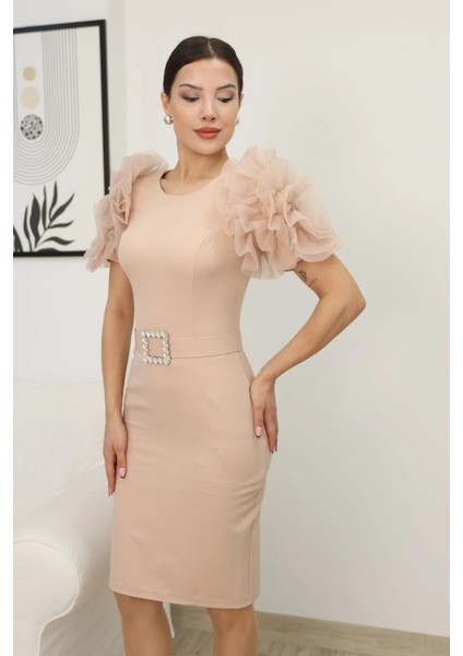 Çiçek Kol Detaylı Kemerli Diz Boyu Elbise 2182-BEJ indirimleri