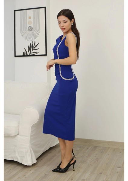 Taş ve Pile Detaylı Asimetrik Yaka Elbise 2230-SAKS indirimleri