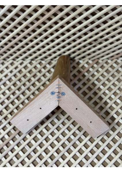 1. Sınıf Gürgen Ağacı Vernikli Açık Ceviz 15 cm Mobilya Ayağı indirimleri