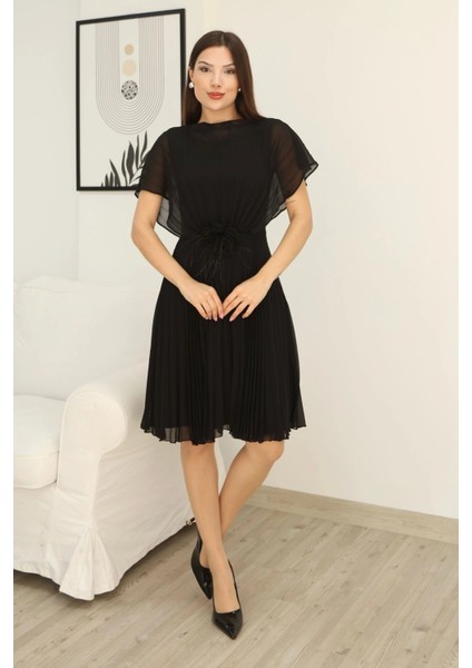 Çiçek Detaylı Piliseli Elbise 2378-SIYAH modelleri