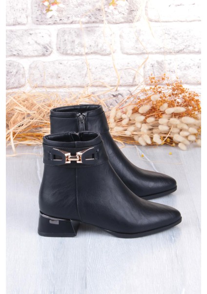 573106 Toka Detaylı Burnu Sivri 3 cm Kalın Topuk Fermuarlı Kadın Bot indirimleri