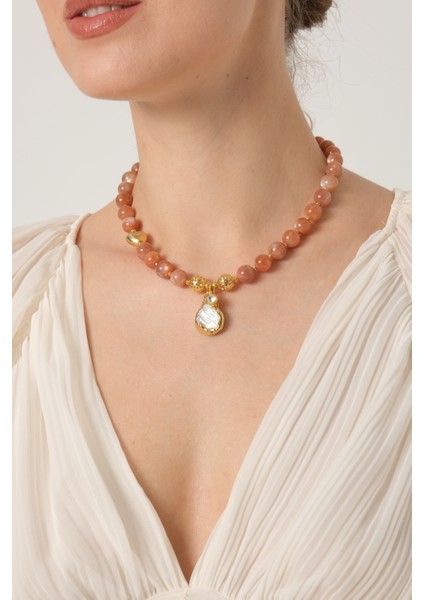 Inci Uçlu Güneş Taşı Kolye