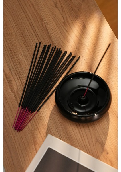 20 Adet Yasemin Çubuk Tütsü ve Siyah Seramik Çubuk Tütsülük modelleri