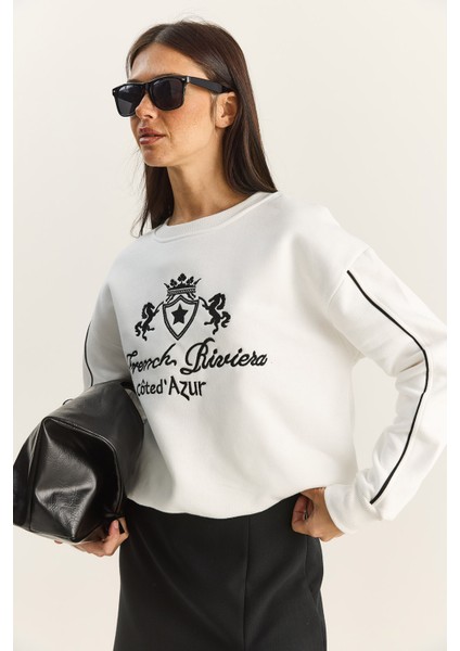 Kadın Bisiklet Yaka Nakış Işlemeli Üç Iplik Şardonlu Sweatshirt modelleri